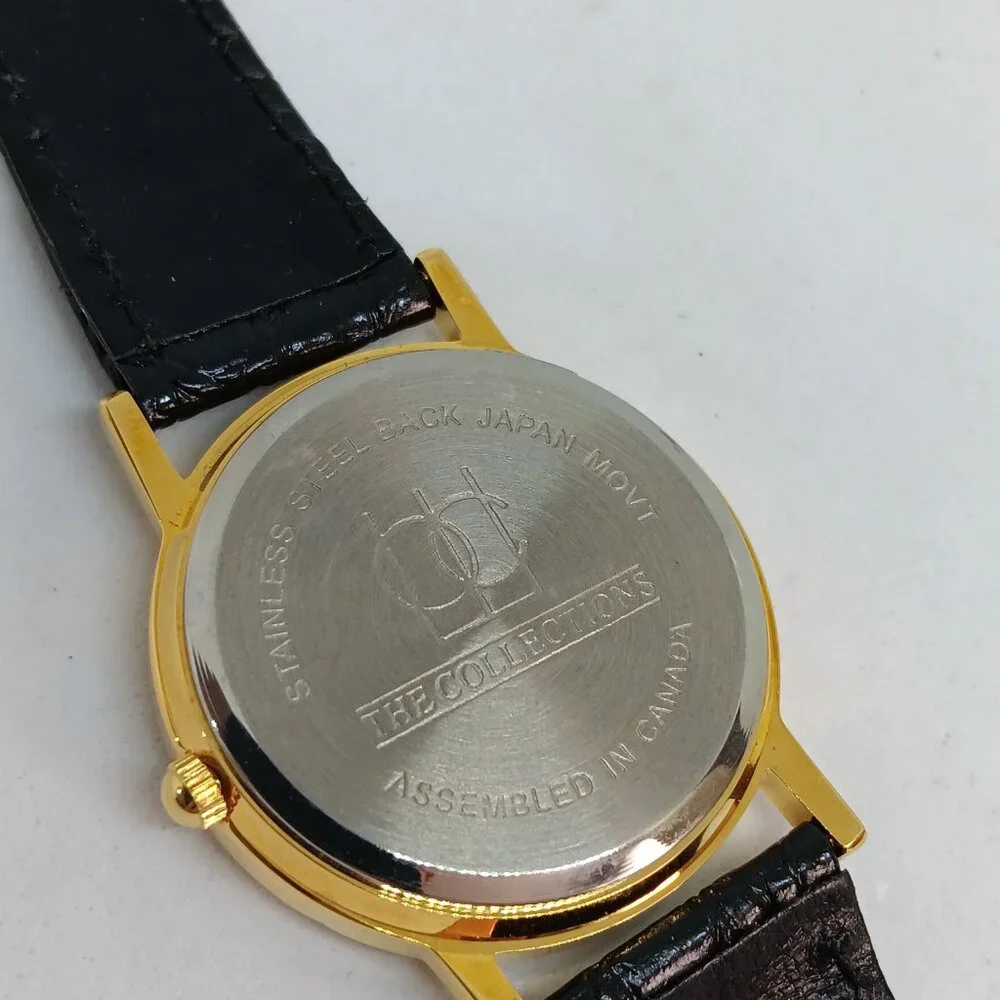 German Pointer 33mm Women's Gold Tone Black Leather Band Dog Watch